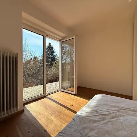 Cozy With Garden In Free Parking Apartment