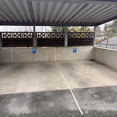 Cozy With Garden In Free Parking Apartament