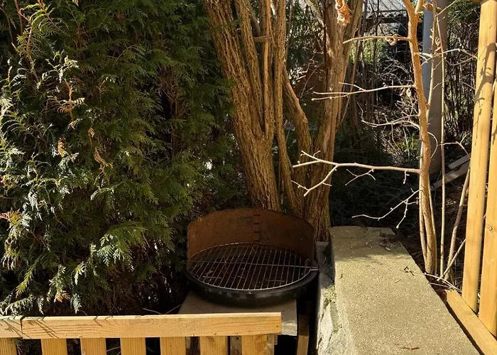 Cozy With Garden In Free Parking
